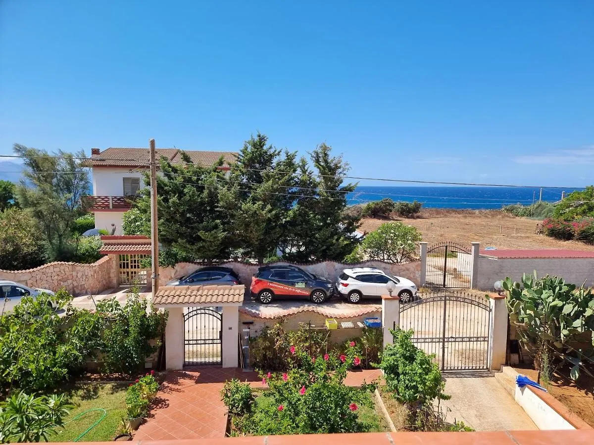 Villa Flora - With Sea View, 2 Minutes Walk To Beach Trappeto  Apartment Trappeto (Sicily)