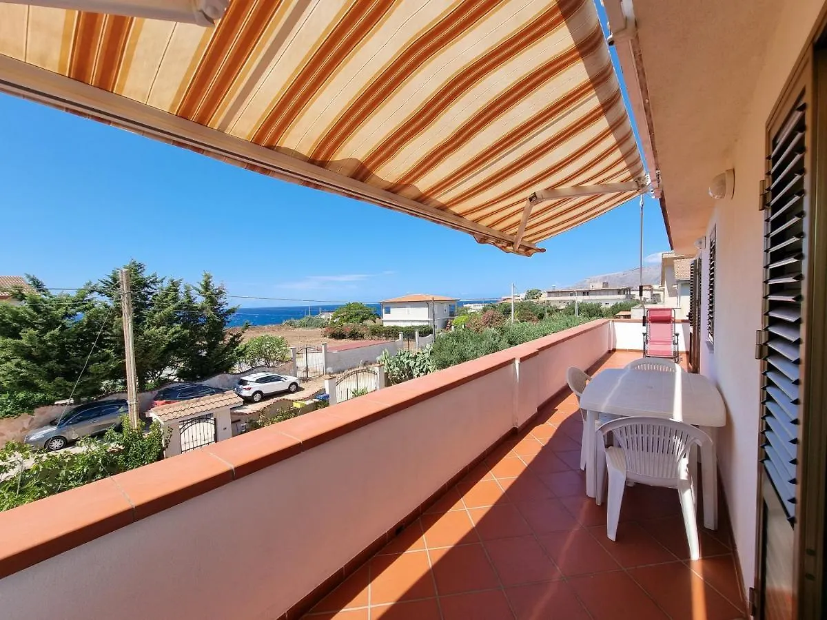 Villa Flora - With Sea View, 2 Minutes Walk To Beach Trappeto  Trappeto (Sicily)