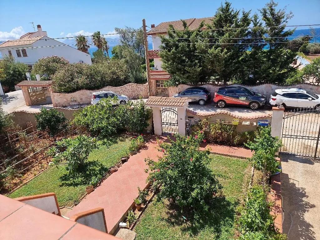 Villa Flora - With Sea View, 2 Minutes Walk To Beach Trappeto